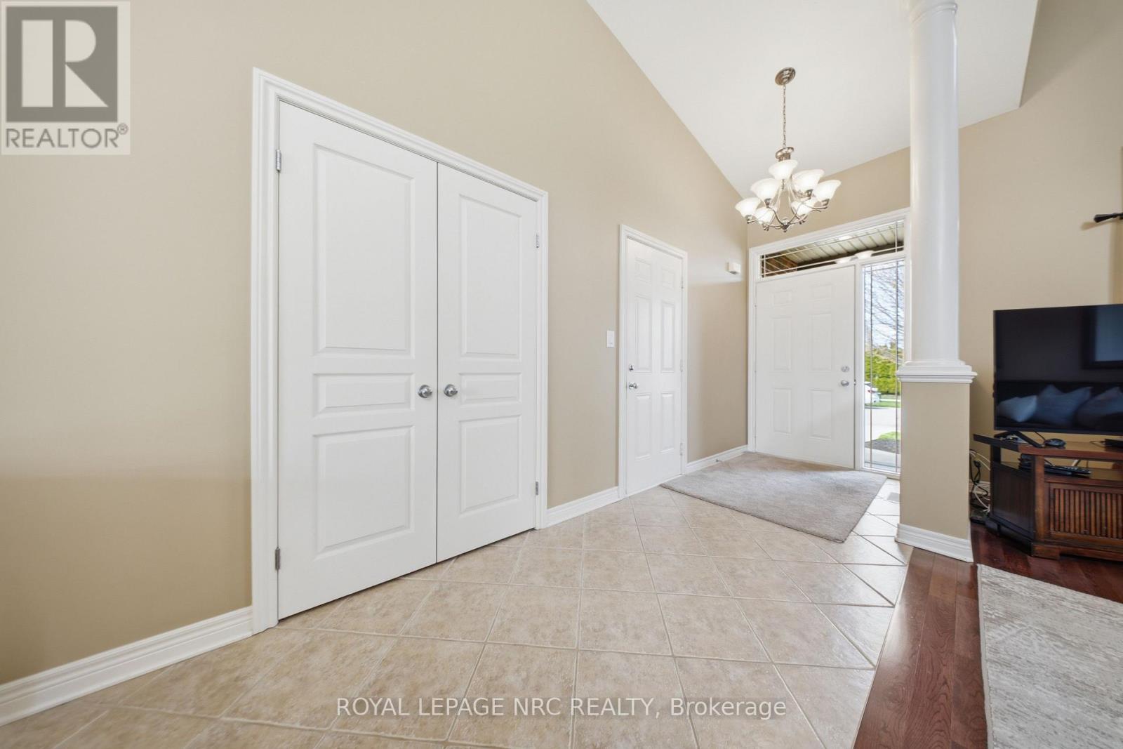 












8684 MCGARRY DRIVE

,
Niagara Falls (Forestview),




Ontario
L2H3N7

