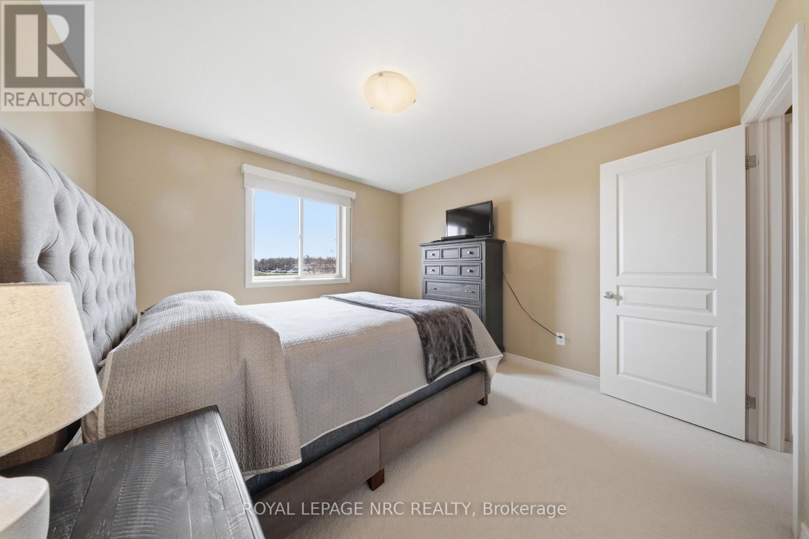 












8684 MCGARRY DRIVE

,
Niagara Falls (Forestview),




Ontario
L2H3N7


