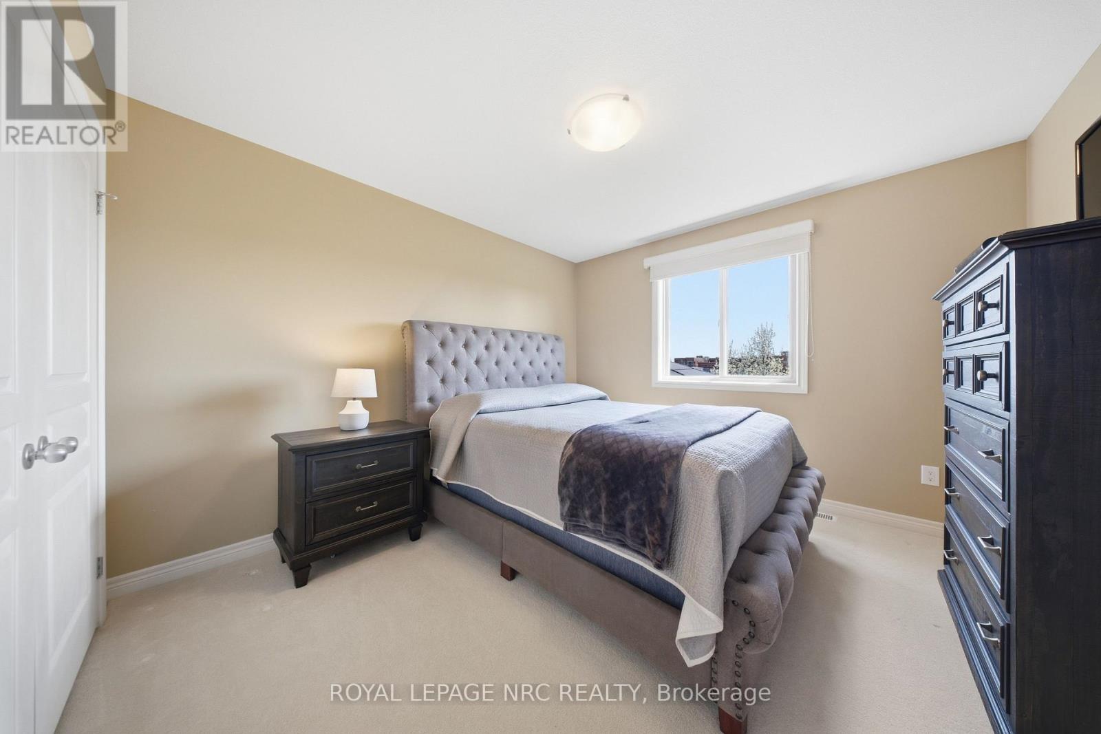












8684 MCGARRY DRIVE

,
Niagara Falls (Forestview),




Ontario
L2H3N7

