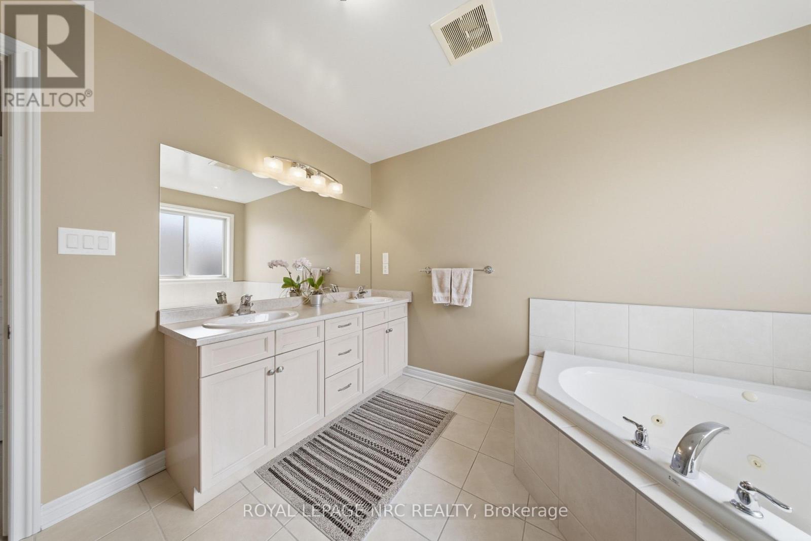 












8684 MCGARRY DRIVE

,
Niagara Falls (Forestview),




Ontario
L2H3N7

