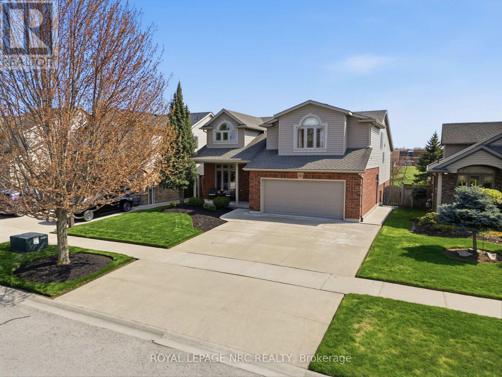 












8684 MCGARRY DRIVE

,
Niagara Falls (Forestview),




Ontario
L2H3N7

