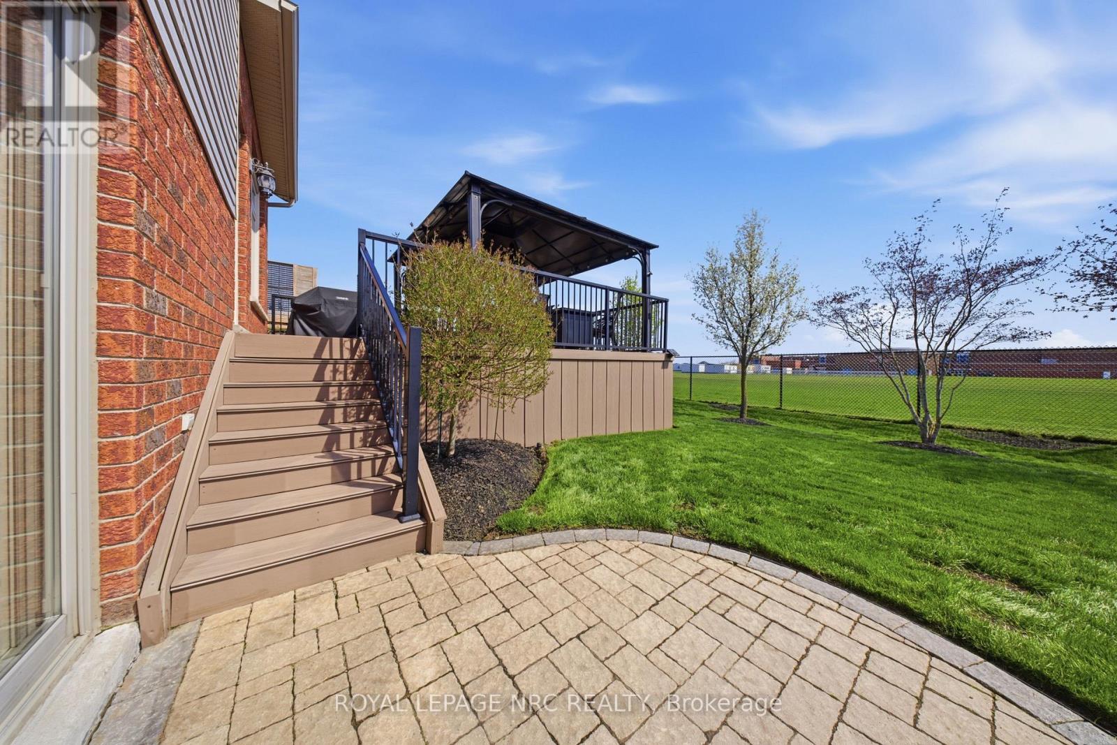 












8684 MCGARRY DRIVE

,
Niagara Falls (Forestview),




Ontario
L2H3N7

