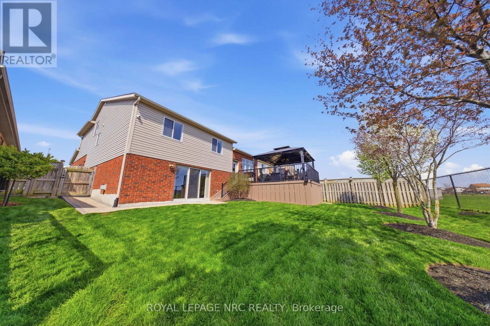 












8684 MCGARRY DRIVE

,
Niagara Falls (Forestview),




Ontario
L2H3N7


