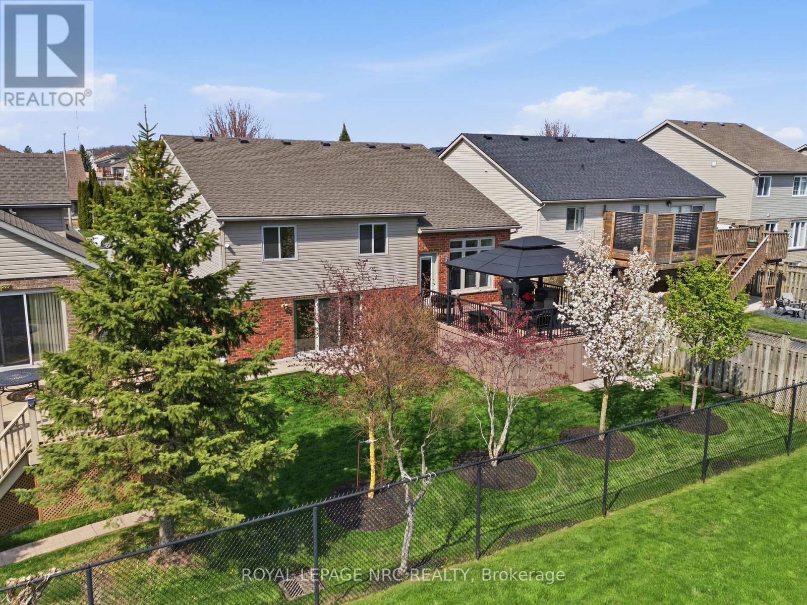 












8684 MCGARRY DRIVE

,
Niagara Falls (Forestview),




Ontario
L2H3N7

