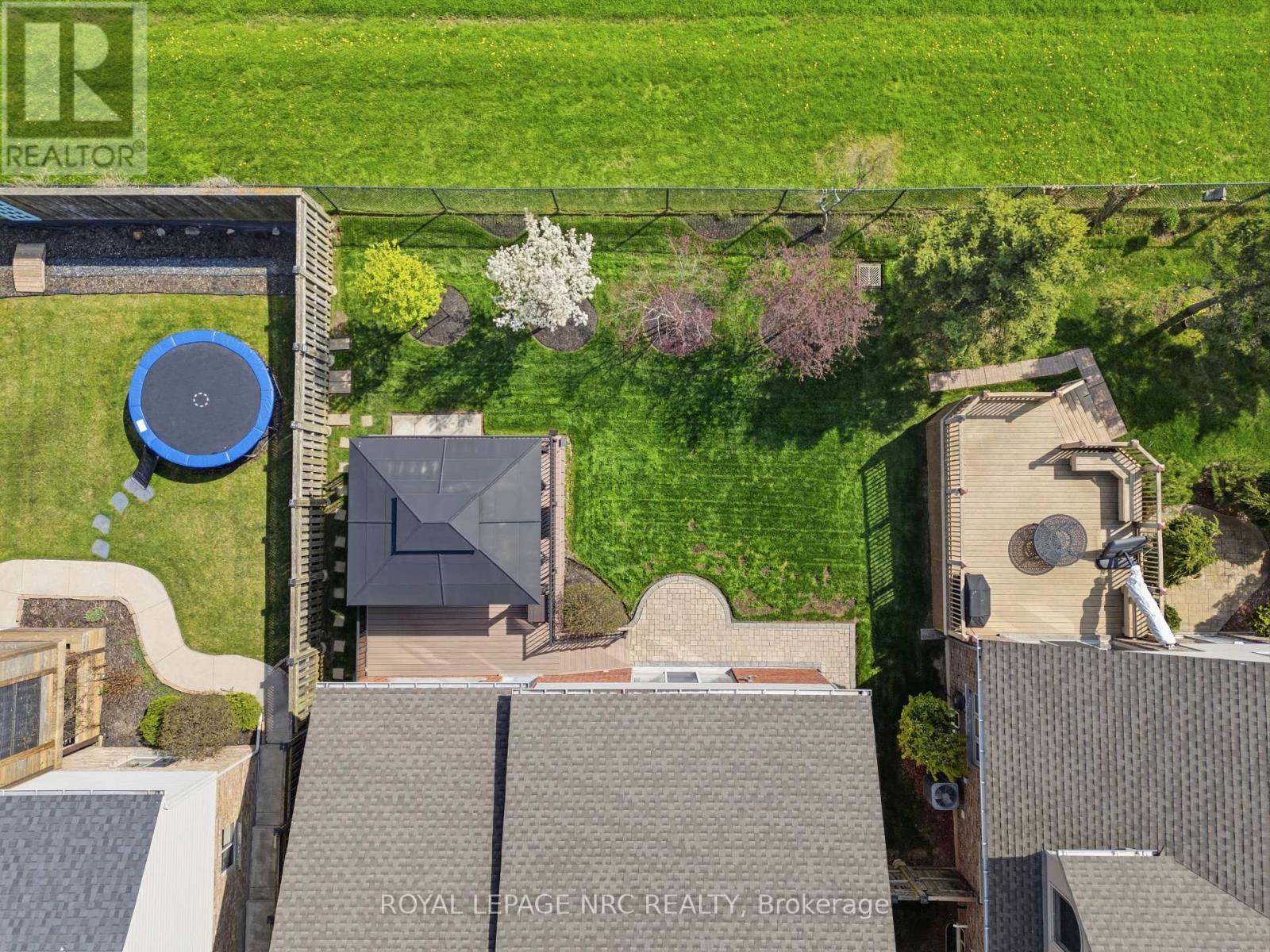












8684 MCGARRY DRIVE

,
Niagara Falls (Forestview),




Ontario
L2H3N7

