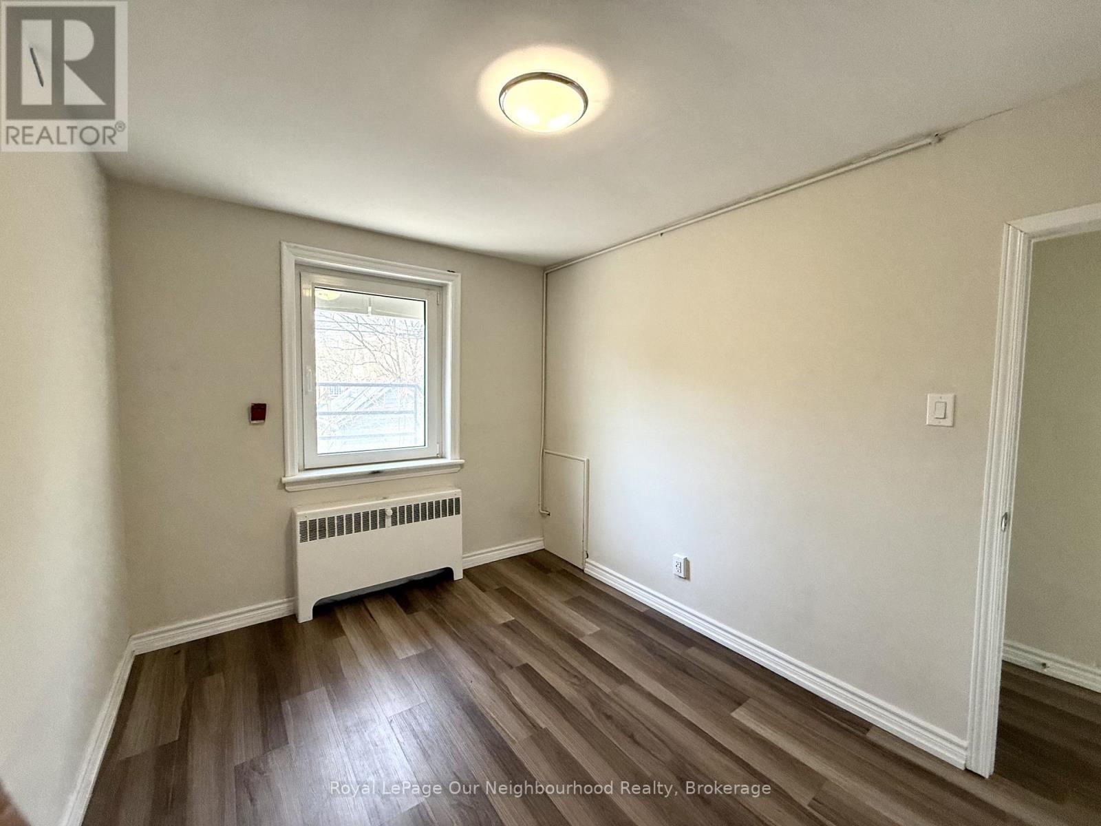 












1 - 10 CROSTHWAITE AVENUE S

,
Hamilton (Bartonville),




Ontario
L8K2T8

