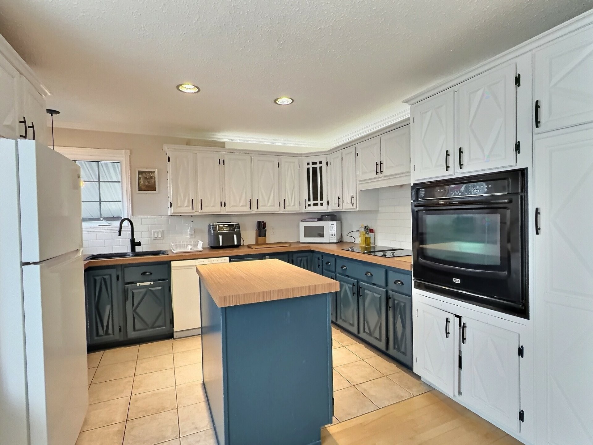 









14


Rue St-Jean-Baptiste S.

,
Ville-Marie,




QC
J9V2B1

