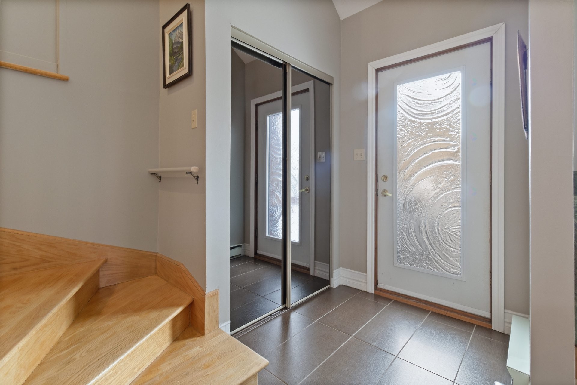 









3344


Rue Pierre-Thomas-Hurteau

,
Longueuil (Saint-Hubert),




QC
J3Y8P3

