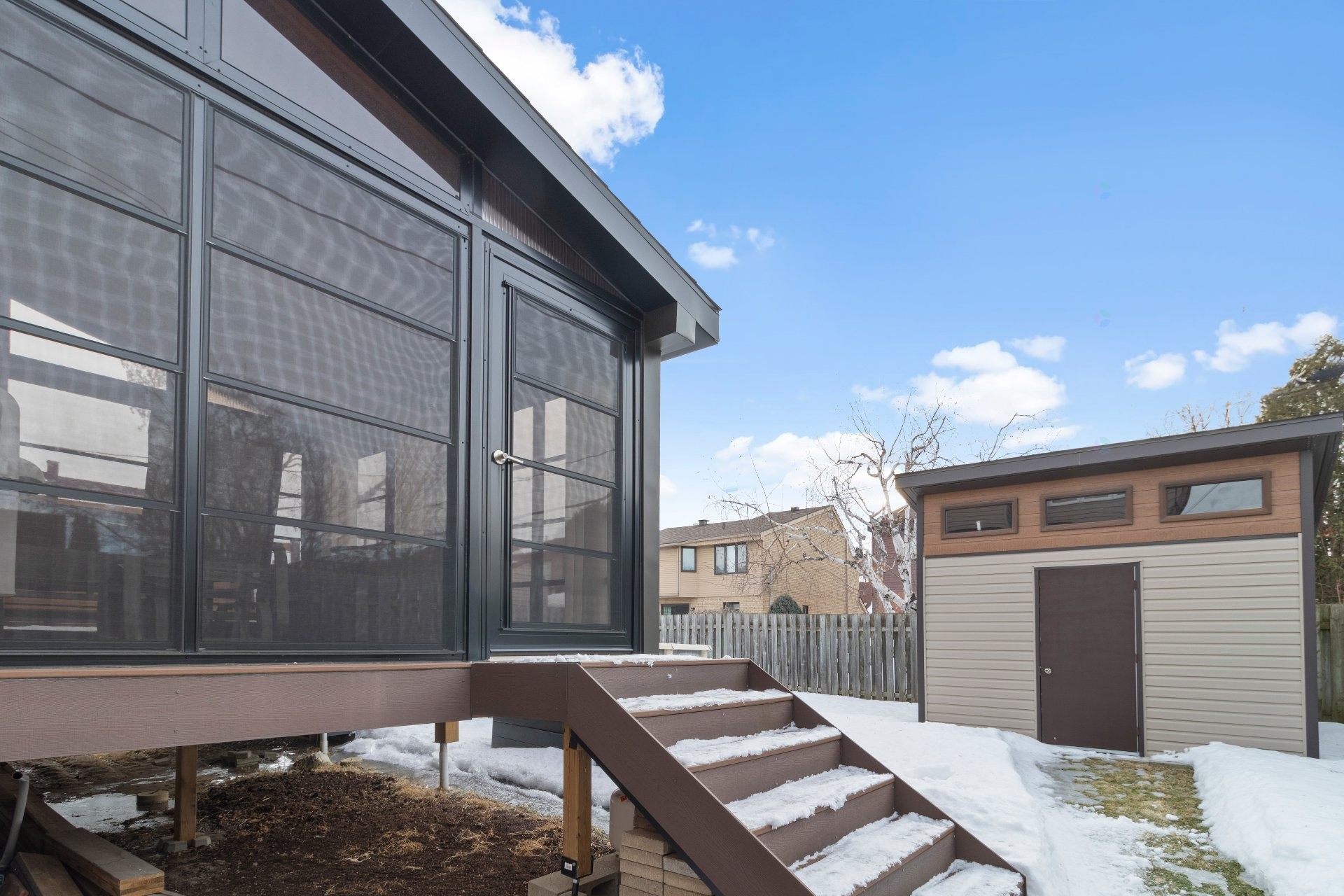 









3344


Rue Pierre-Thomas-Hurteau

,
Longueuil (Saint-Hubert),




QC
J3Y8P3

