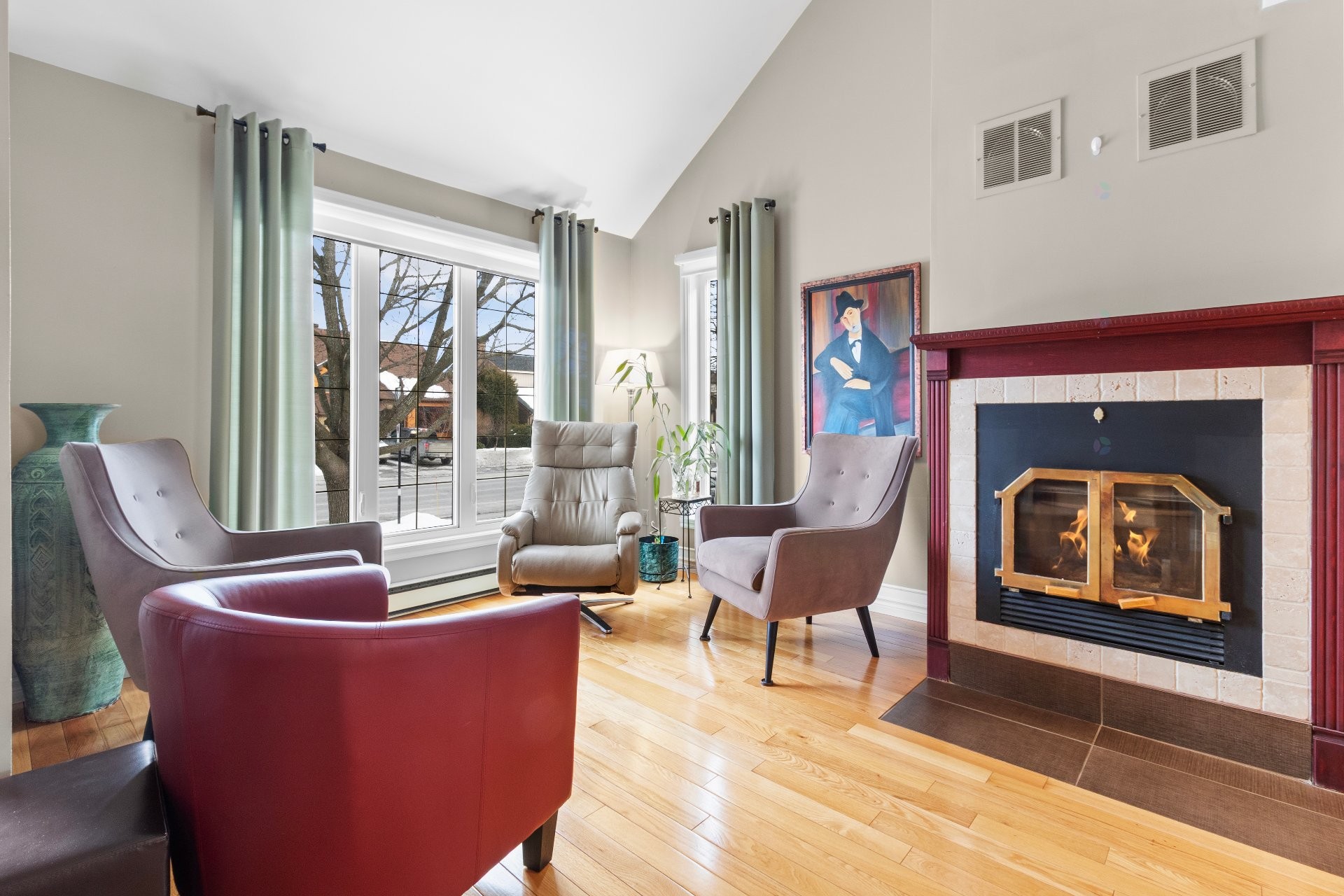 









3344


Rue Pierre-Thomas-Hurteau

,
Longueuil (Saint-Hubert),




QC
J3Y8P3

