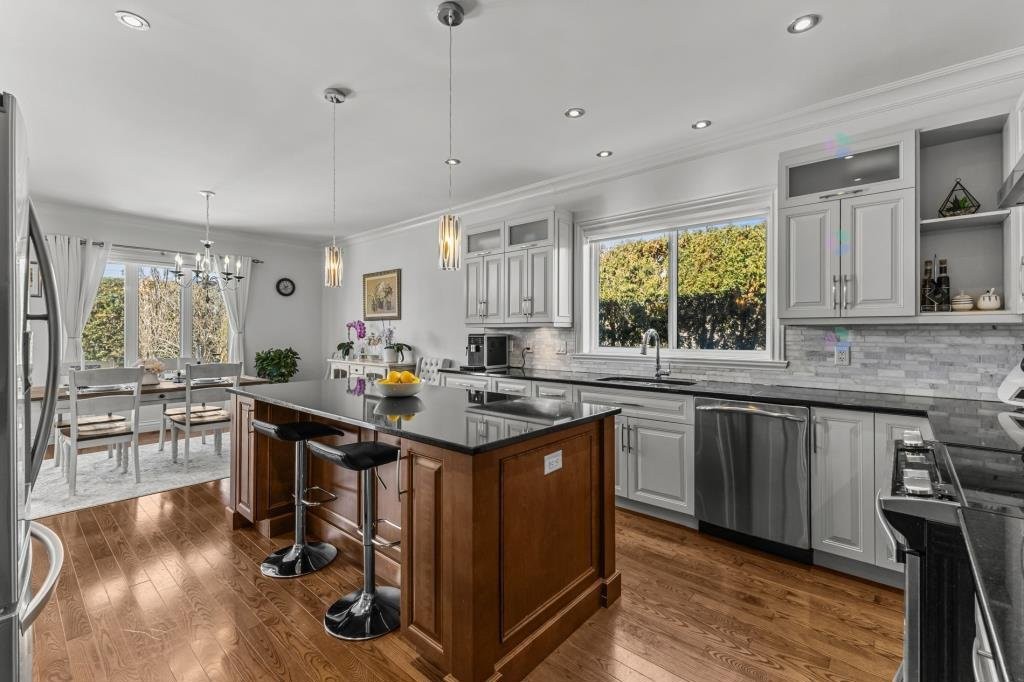 









2093


Rue Colbert

,
Saint-Bruno-de-Montarville,




QC
J3V4Y1

