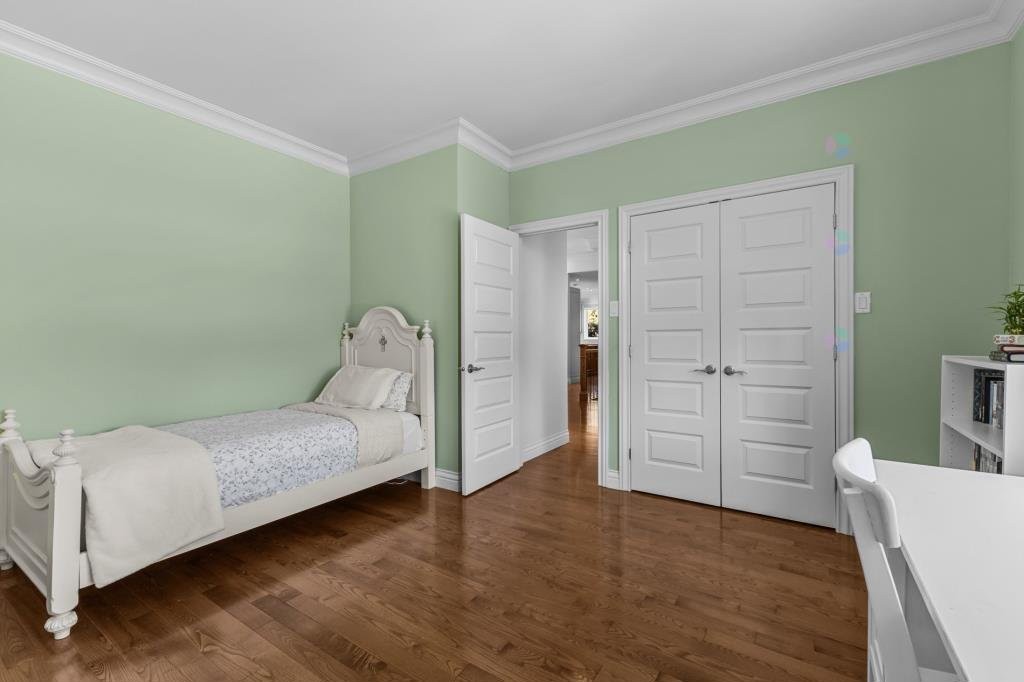 









2093


Rue Colbert

,
Saint-Bruno-de-Montarville,




QC
J3V4Y1

