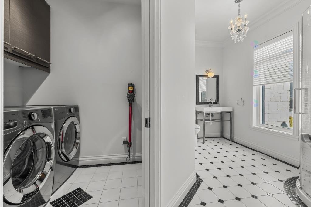 









2093


Rue Colbert

,
Saint-Bruno-de-Montarville,




QC
J3V4Y1

