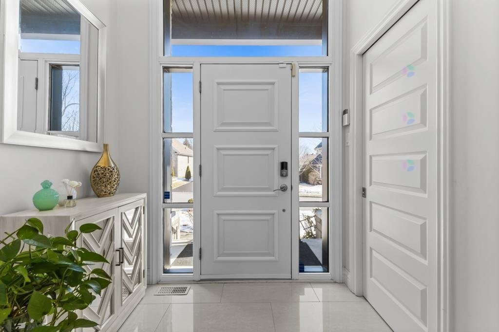 









2093


Rue Colbert

,
Saint-Bruno-de-Montarville,




QC
J3V4Y1

