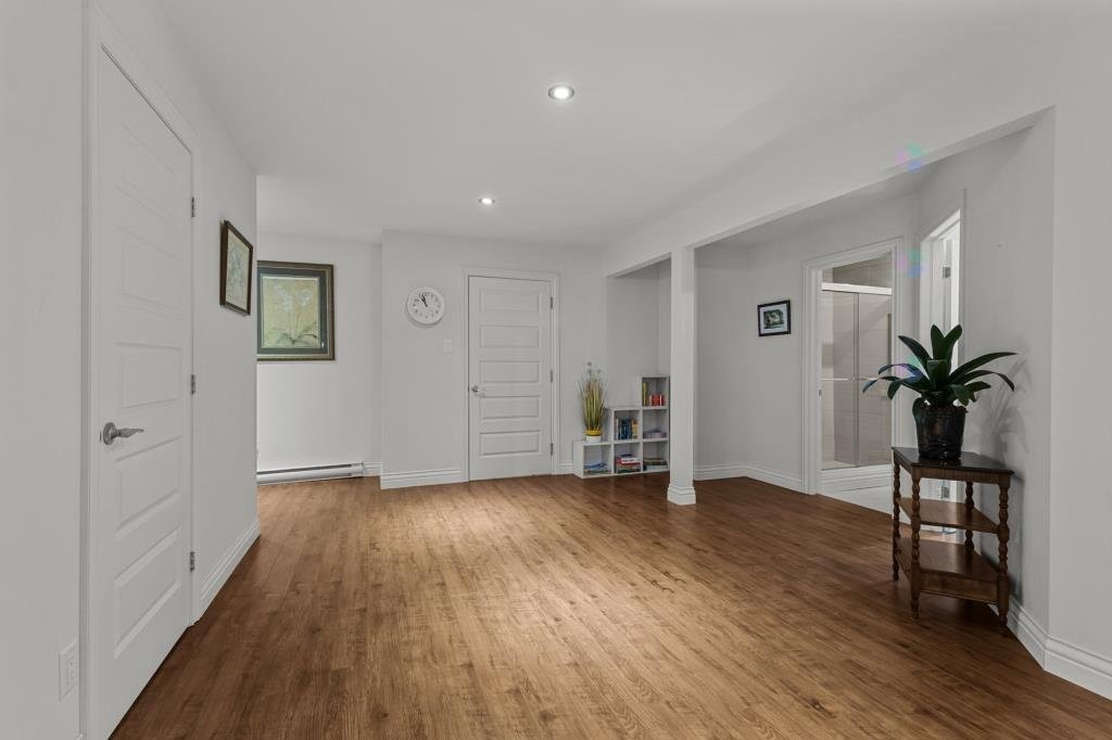 









2093


Rue Colbert

,
Saint-Bruno-de-Montarville,




QC
J3V4Y1

