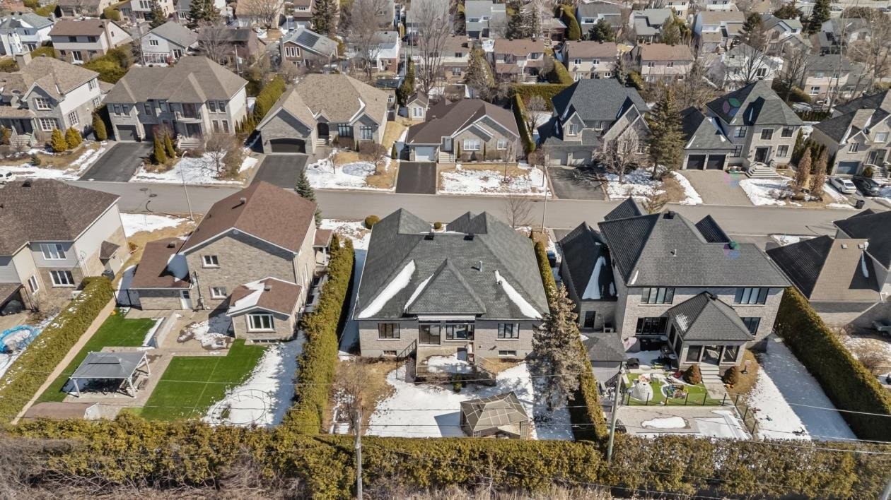 









2093


Rue Colbert

,
Saint-Bruno-de-Montarville,




QC
J3V4Y1

