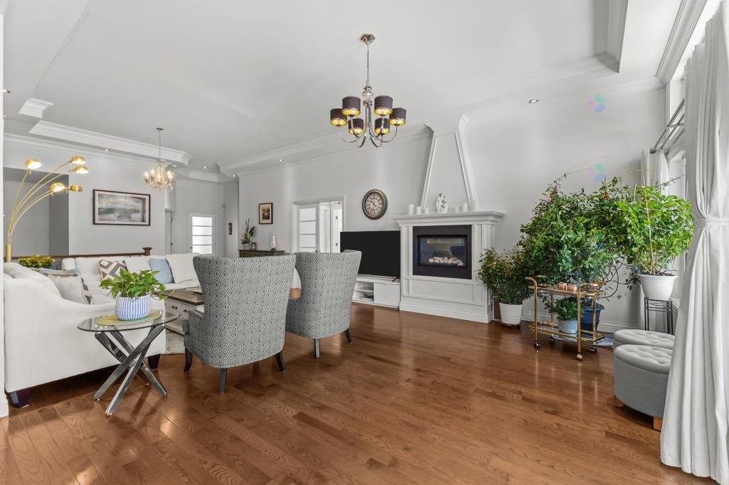 









2093


Rue Colbert

,
Saint-Bruno-de-Montarville,




QC
J3V4Y1

