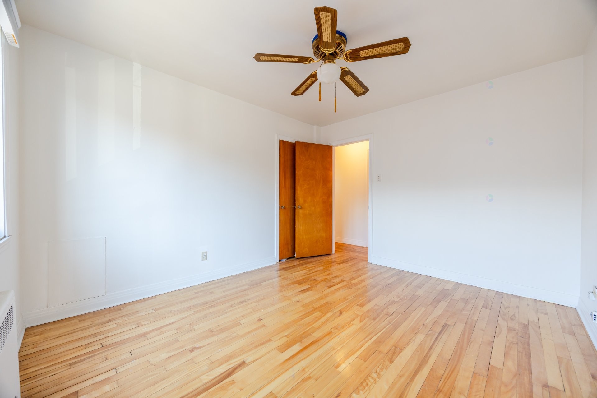 









661

 - 665


Rue Fleury O.

,
Montréal (Ahuntsic-Cartierville),




QC
H3L1W5

