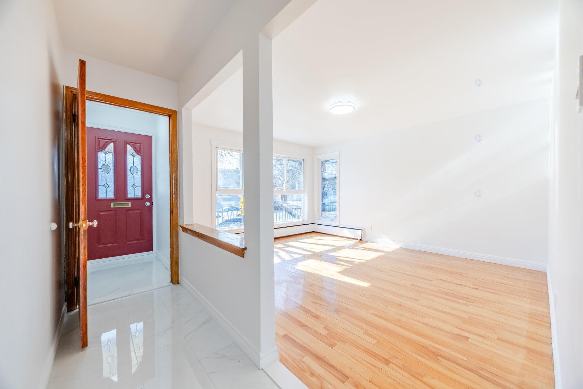 









661

 - 665


Rue Fleury O.

,
Montréal (Ahuntsic-Cartierville),




QC
H3L1W5

