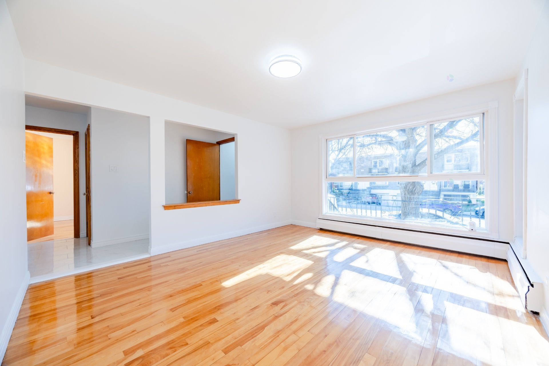 









661

 - 665


Rue Fleury O.

,
Montréal (Ahuntsic-Cartierville),




QC
H3L1W5

