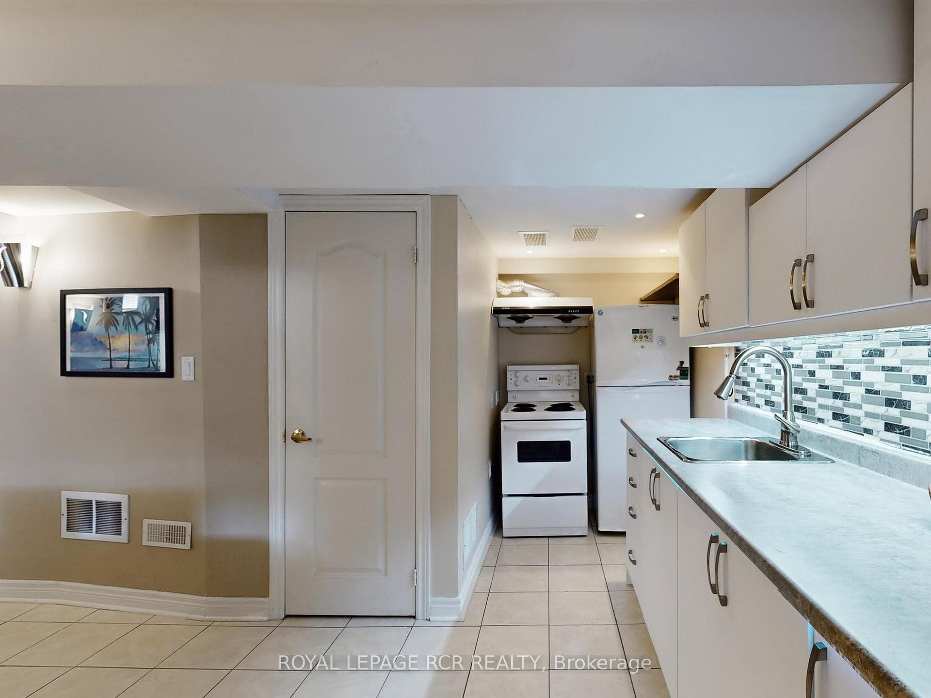 









28


Wakely

Boulevard,
Caledon,




ON
L7E 2G9

