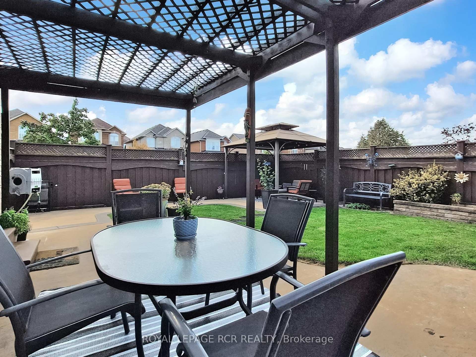









28


Wakely

Boulevard,
Caledon,




ON
L7E 2G9

