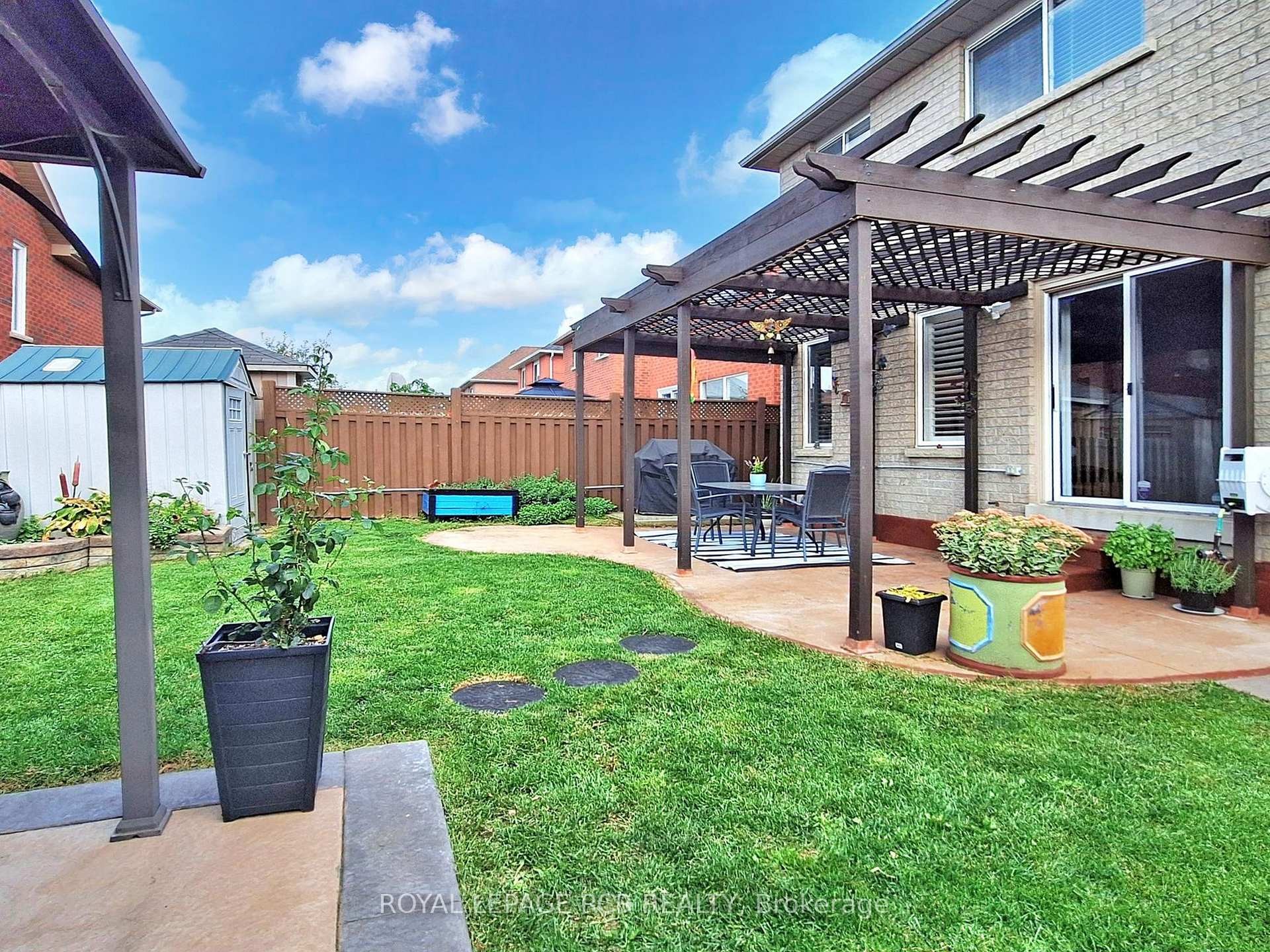 









28


Wakely

Boulevard,
Caledon,




ON
L7E 2G9

