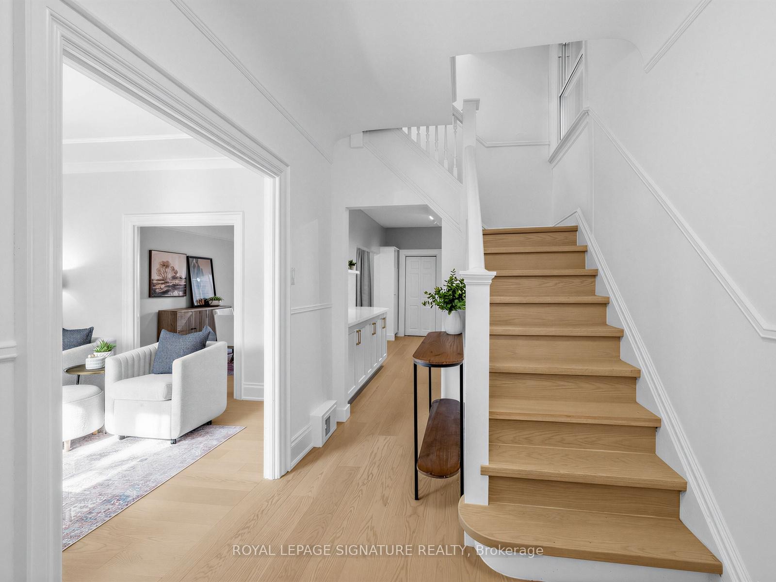 









29


Grace

Street,
Toronto,




ON
M6J 2S4

