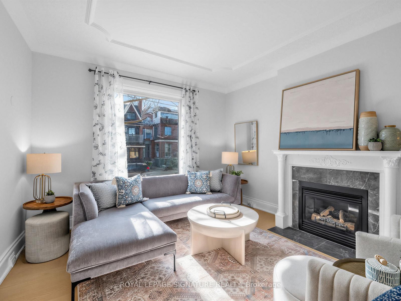 









29


Grace

Street,
Toronto,




ON
M6J 2S4

