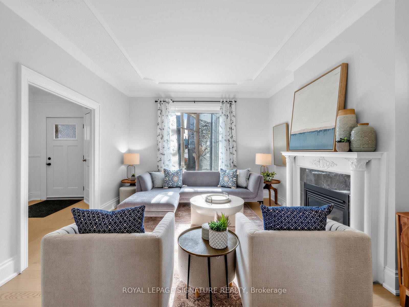 









29


Grace

Street,
Toronto,




ON
M6J 2S4

