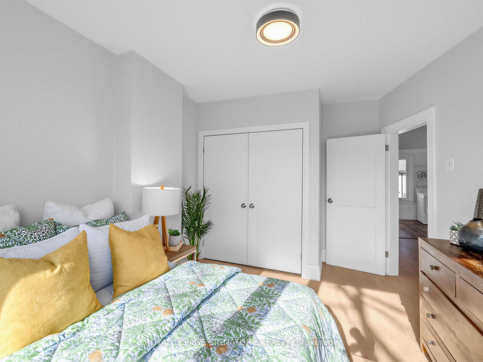 









29


Grace

Street,
Toronto,




ON
M6J 2S4

