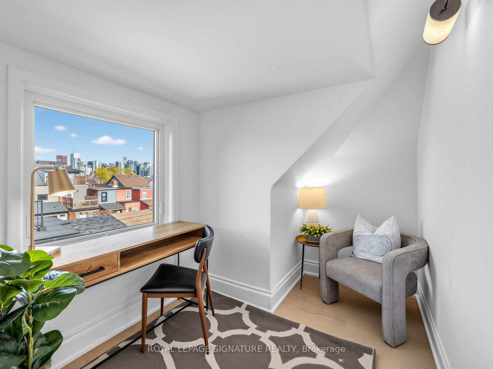 









29


Grace

Street,
Toronto,




ON
M6J 2S4

