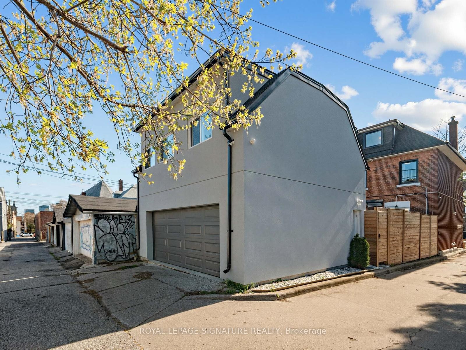 









29


Grace

Street,
Toronto,




ON
M6J 2S4

