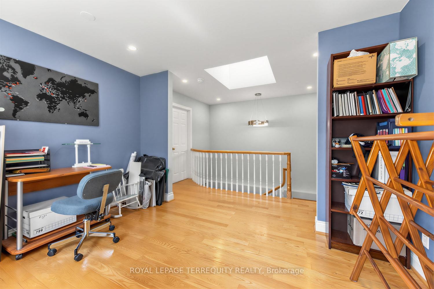 









21


Hadley

Road,
Toronto,




ON
M4S 2N8

