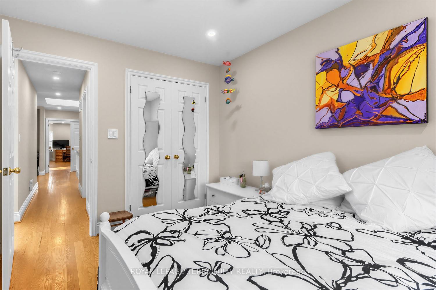 









21


Hadley

Road,
Toronto,




ON
M4S 2N8

