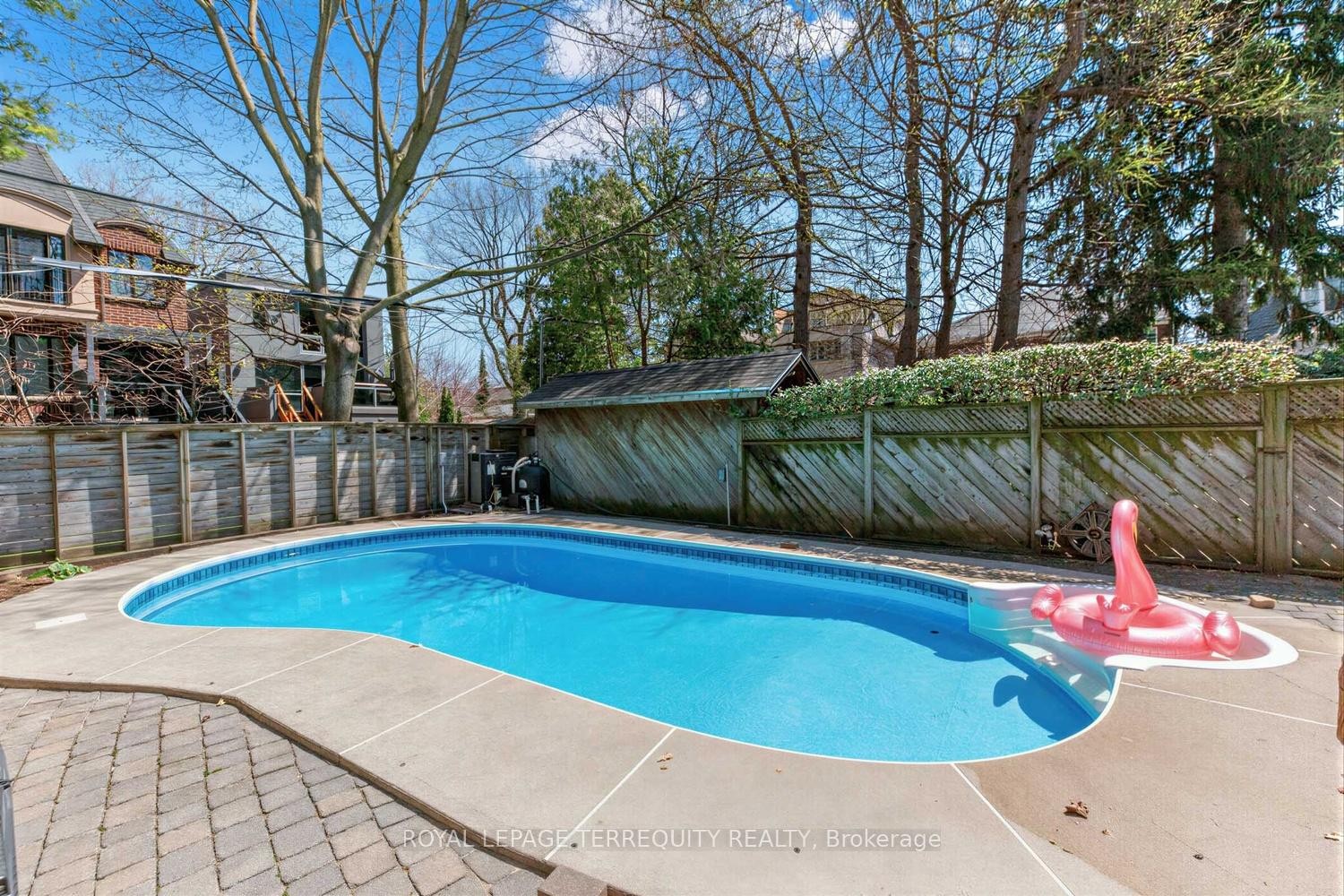 









21


Hadley

Road,
Toronto,




ON
M4S 2N8

