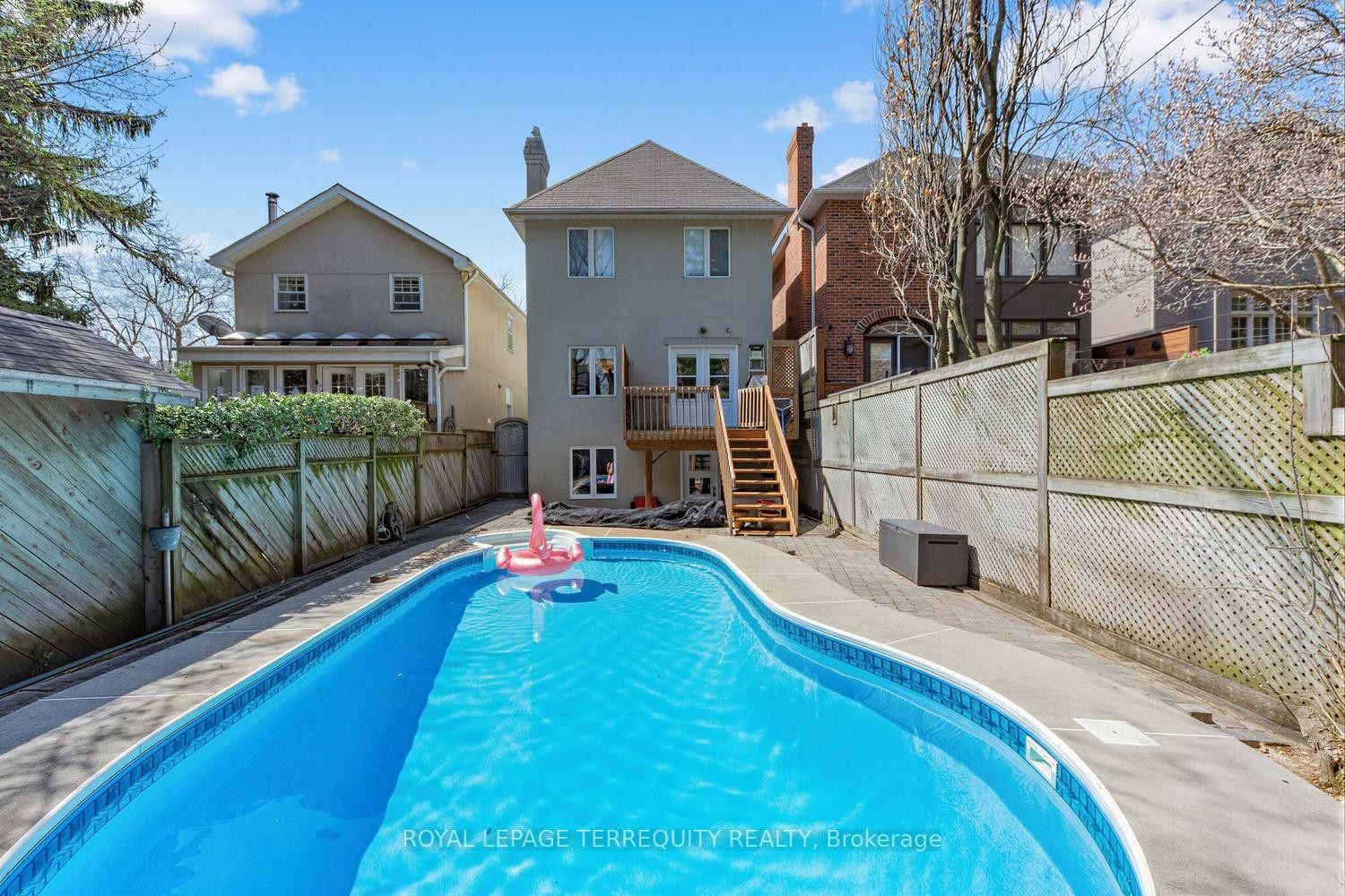 









21


Hadley

Road,
Toronto,




ON
M4S 2N8

