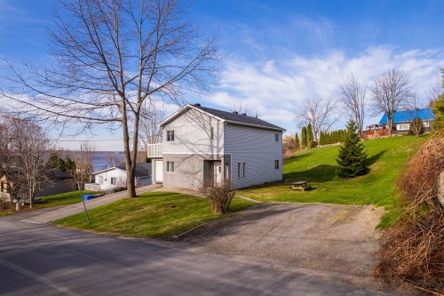
															
													9
													
													159e Avenue
													
												
												Notre-Dame-de-l'Île-Perrot,
												QC 