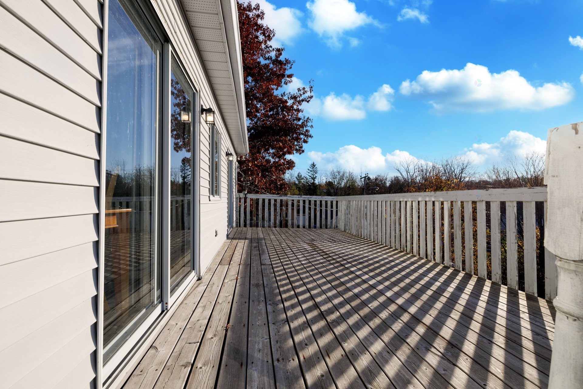 









9


159e Avenue

,
Notre-Dame-de-l'Île-Perrot,




QC
J7W0R2

