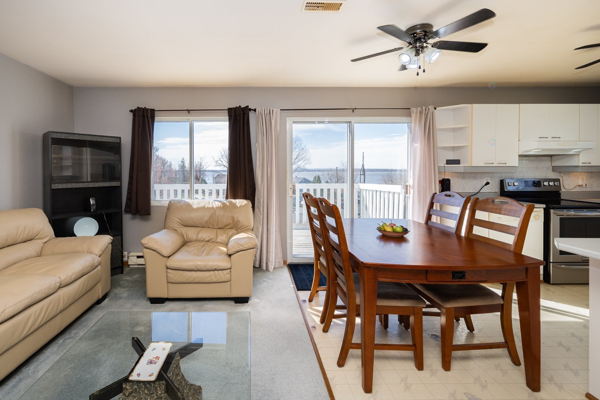 









9


159e Avenue

,
Notre-Dame-de-l'Île-Perrot,




QC
J7W0R2

