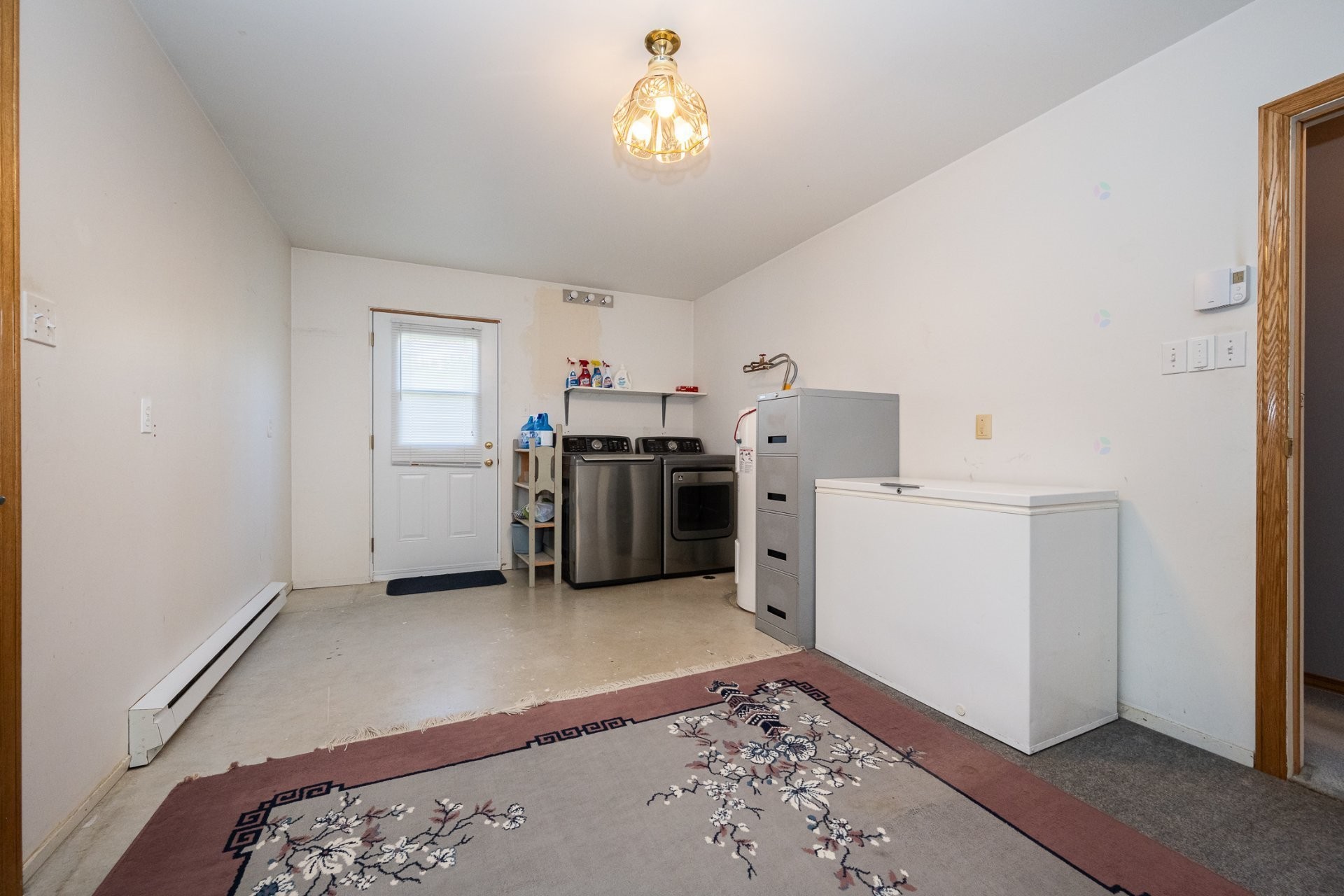 









9


159e Avenue

,
Notre-Dame-de-l'Île-Perrot,




QC
J7W0R2

