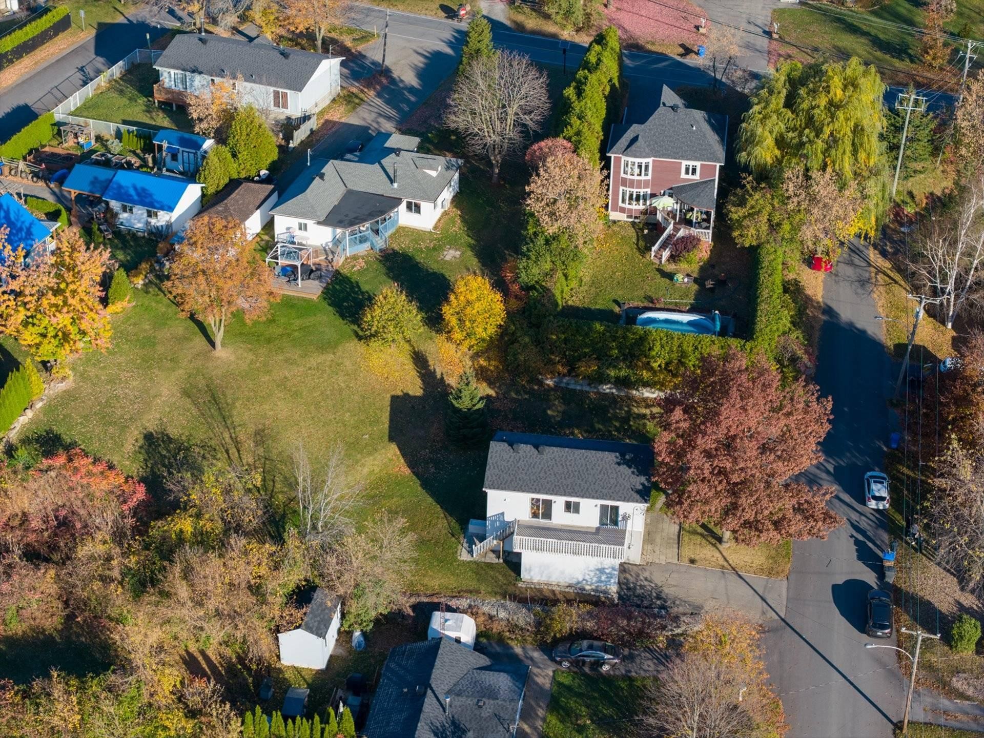 









9


159e Avenue

,
Notre-Dame-de-l'Île-Perrot,




QC
J7W0R2

