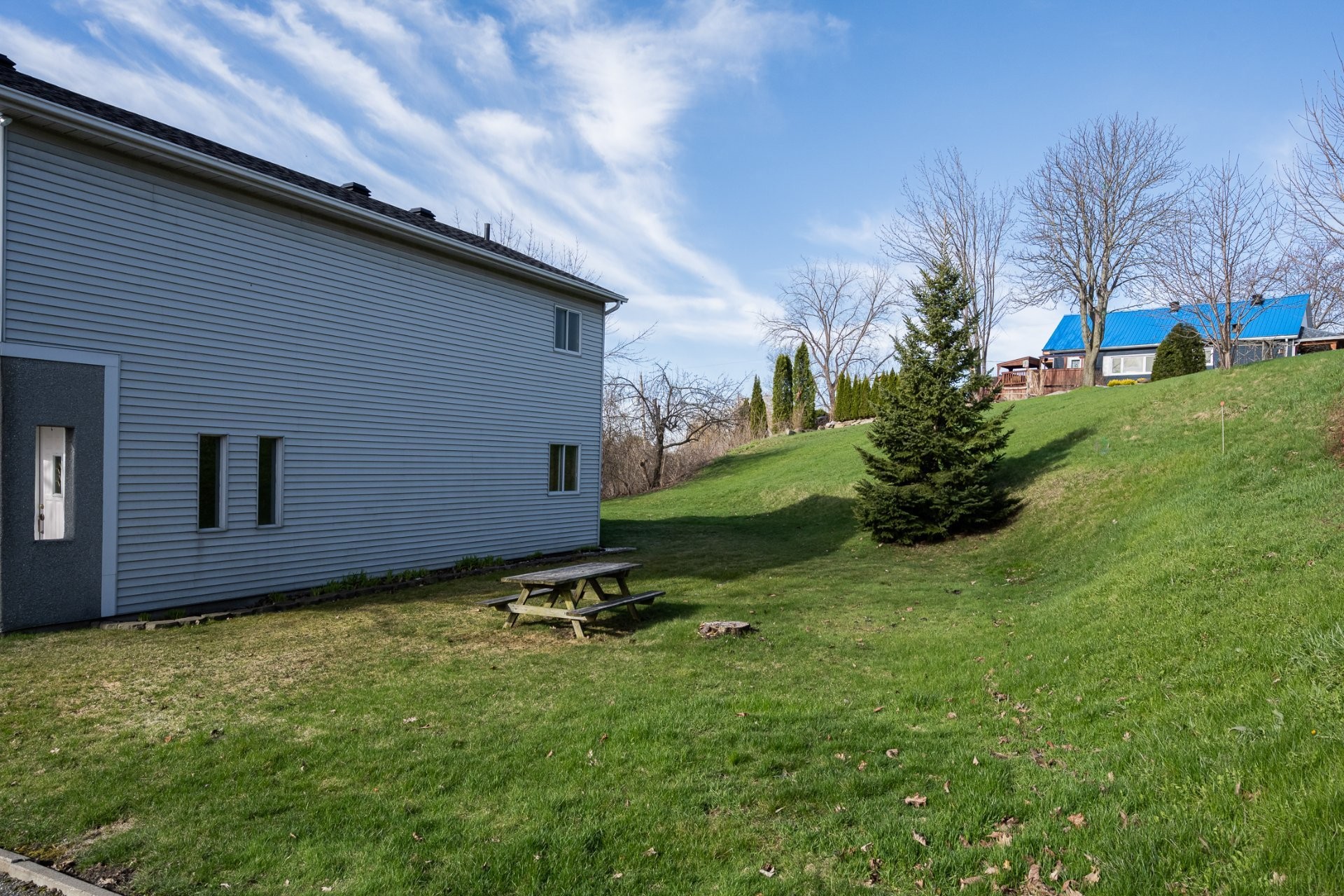 









9


159e Avenue

,
Notre-Dame-de-l'Île-Perrot,




QC
J7W0R2

