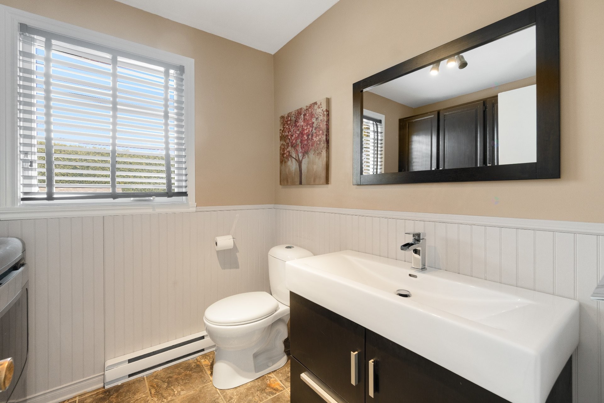 









5968


Rue Frappier

,
Sherbrooke (Brompton/Rock Forest/Saint-Élie/Deauville),




QC
J1N2K2

