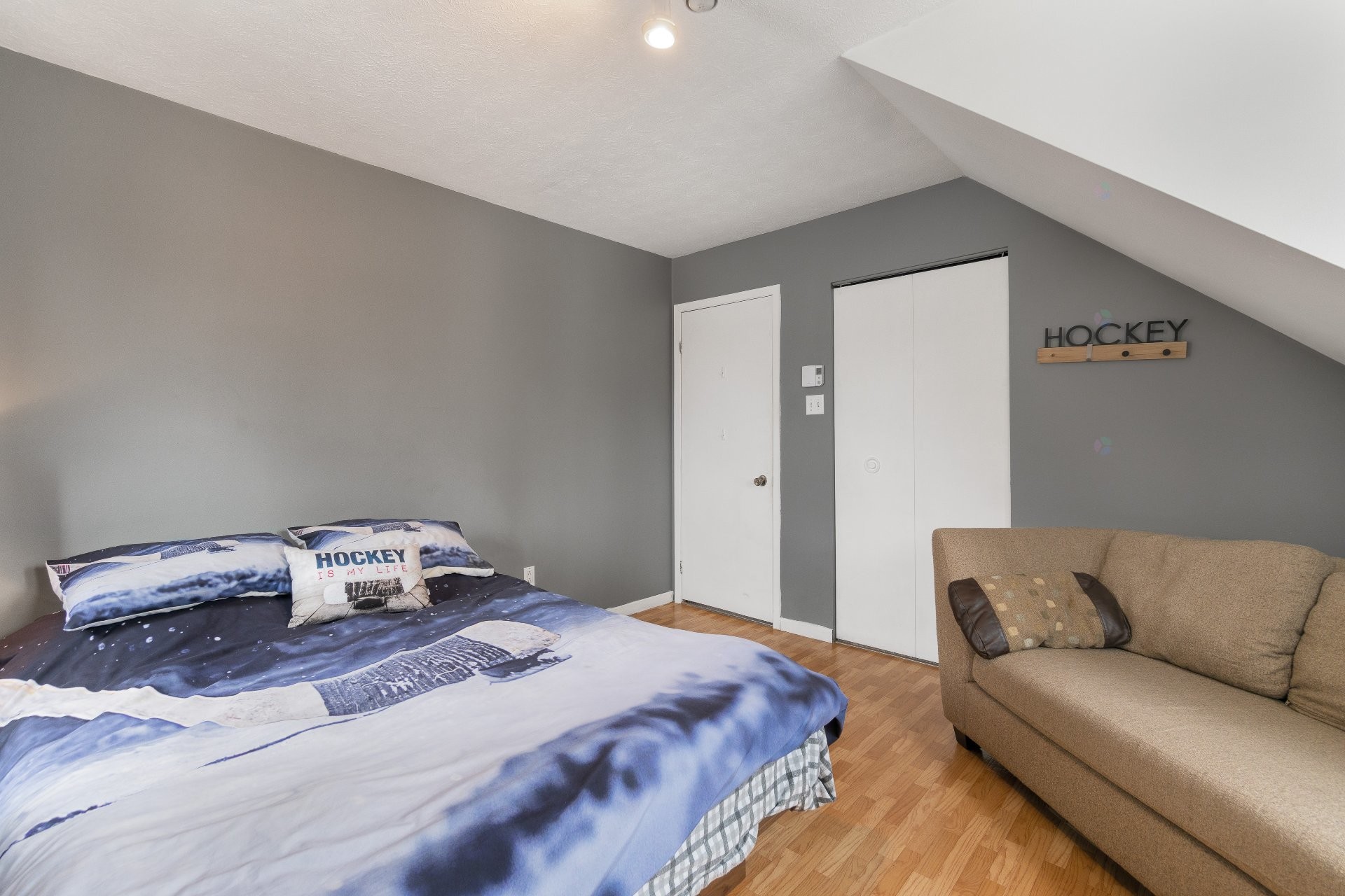 









5968


Rue Frappier

,
Sherbrooke (Brompton/Rock Forest/Saint-Élie/Deauville),




QC
J1N2K2

