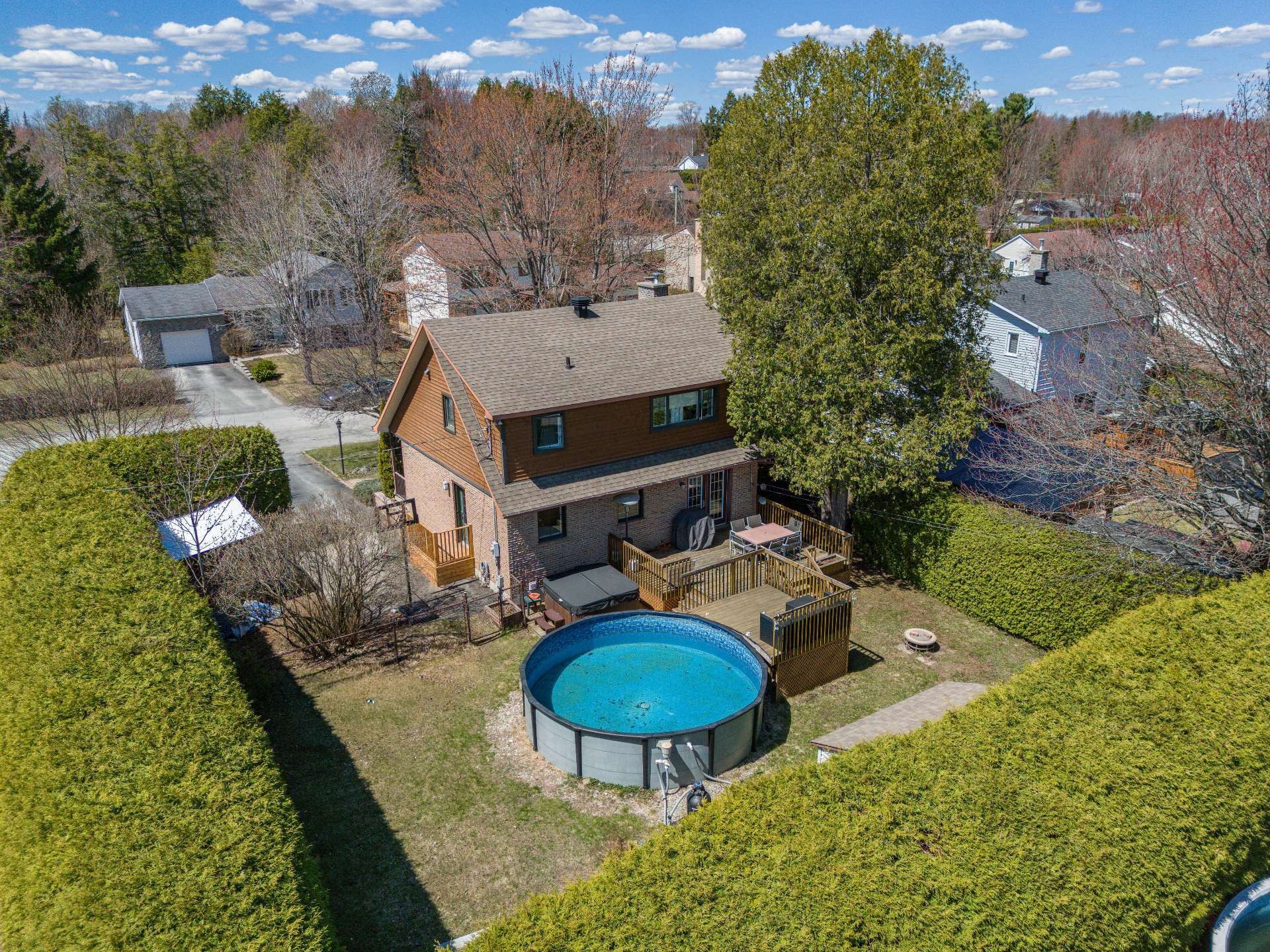









5968


Rue Frappier

,
Sherbrooke (Brompton/Rock Forest/Saint-Élie/Deauville),




QC
J1N2K2

