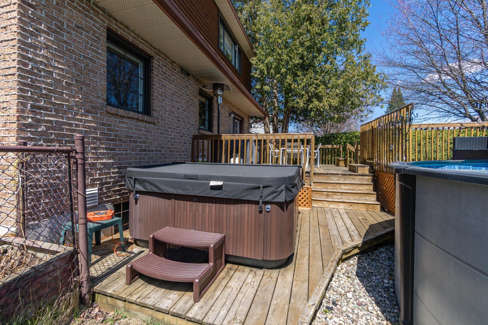 









5968


Rue Frappier

,
Sherbrooke (Brompton/Rock Forest/Saint-Élie/Deauville),




QC
J1N2K2

