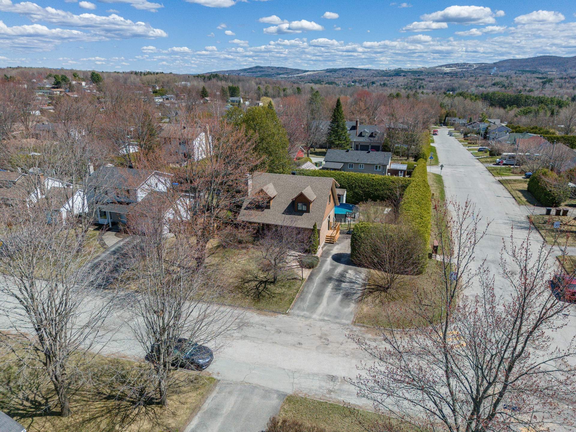 









5968


Rue Frappier

,
Sherbrooke (Brompton/Rock Forest/Saint-Élie/Deauville),




QC
J1N2K2


