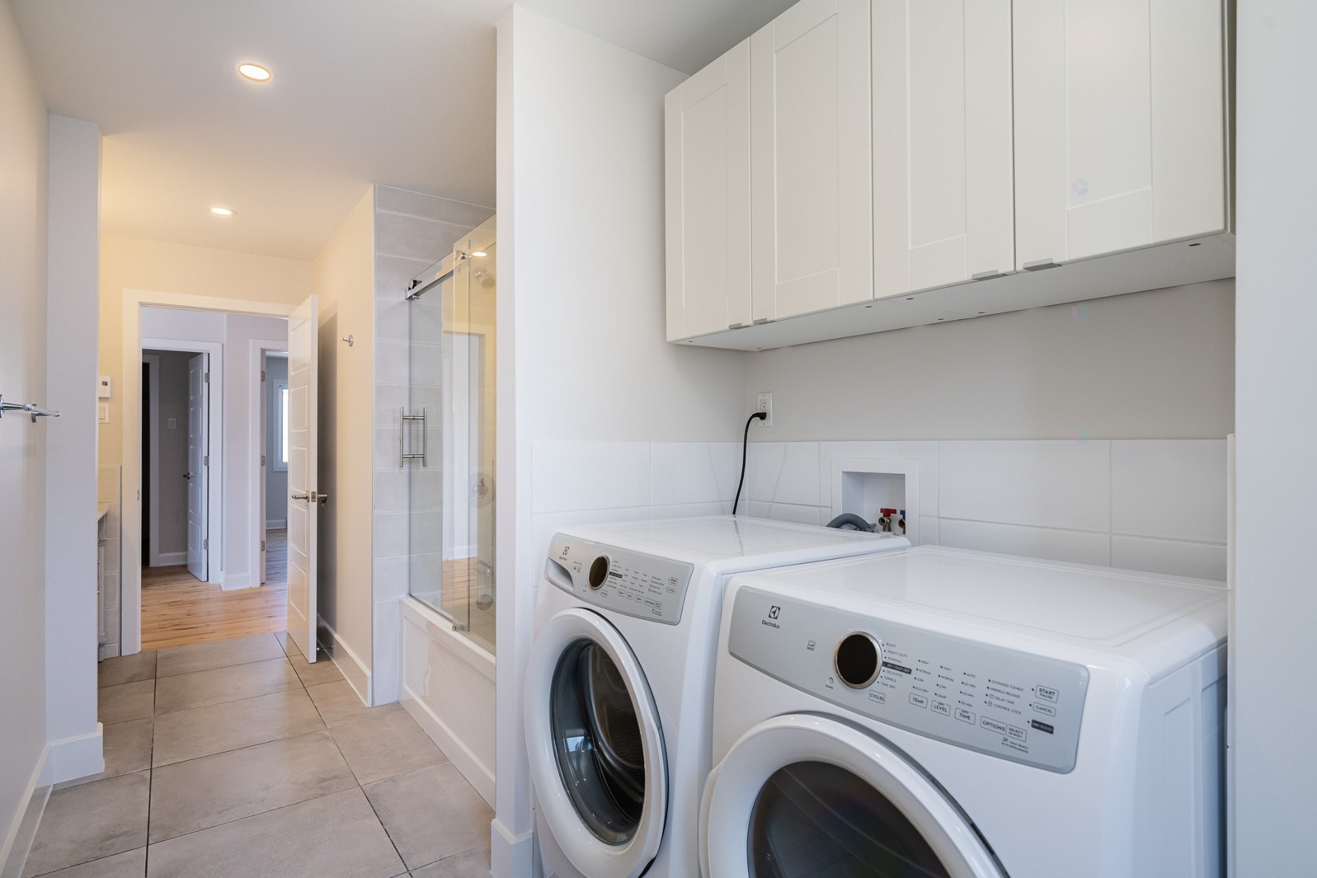 









288


69e Avenue

,
Laval (Chomedey),




QC
H7V2N9

