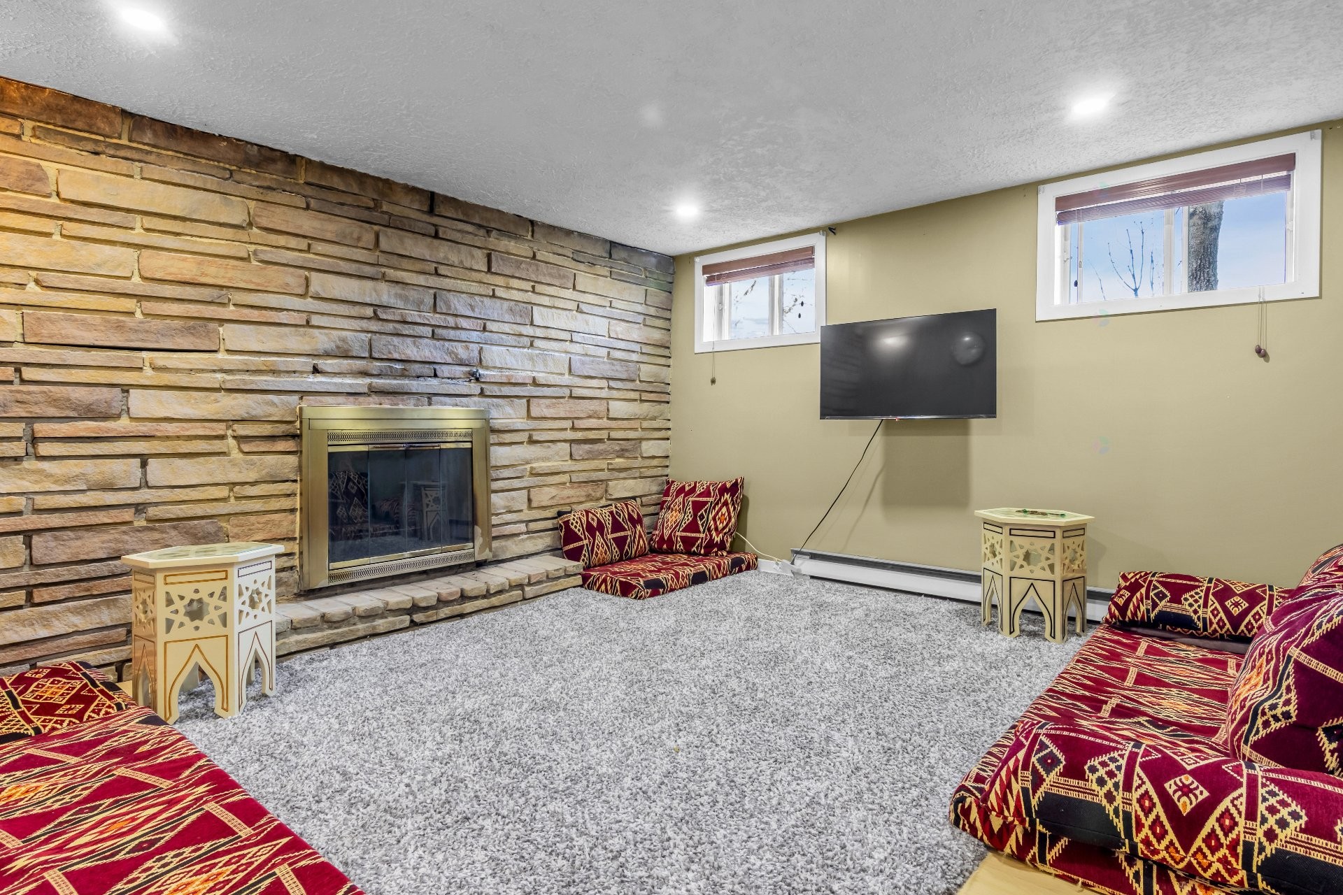 









455


Rue Flavien

,
Laval (Fabreville),




QC
H7P3A1

